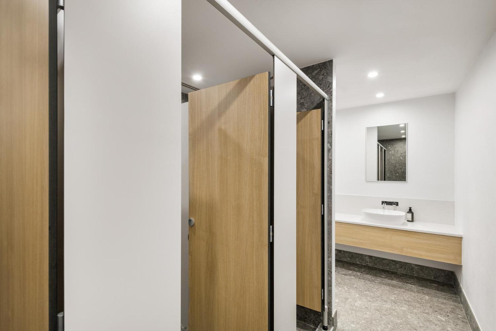 Bed in 8-Bed Mixed Dormitory Room with Shared Bathroom